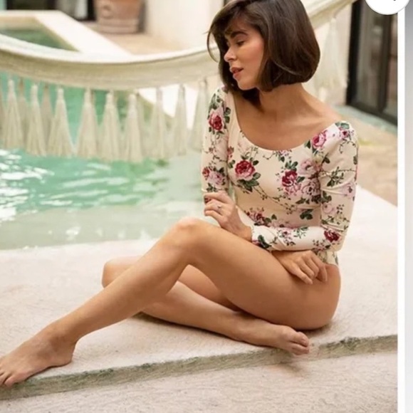 Antonio Melani The Style Bungalow Miraflores Long Sleeve One Piece Swimsuit - Picture 7 of 12